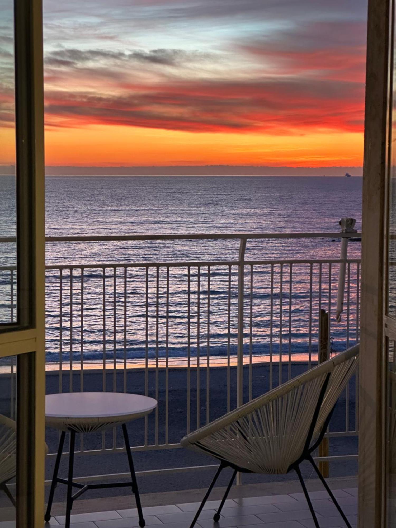Cas' A Mare - Beachfront Luxury * Salerno
