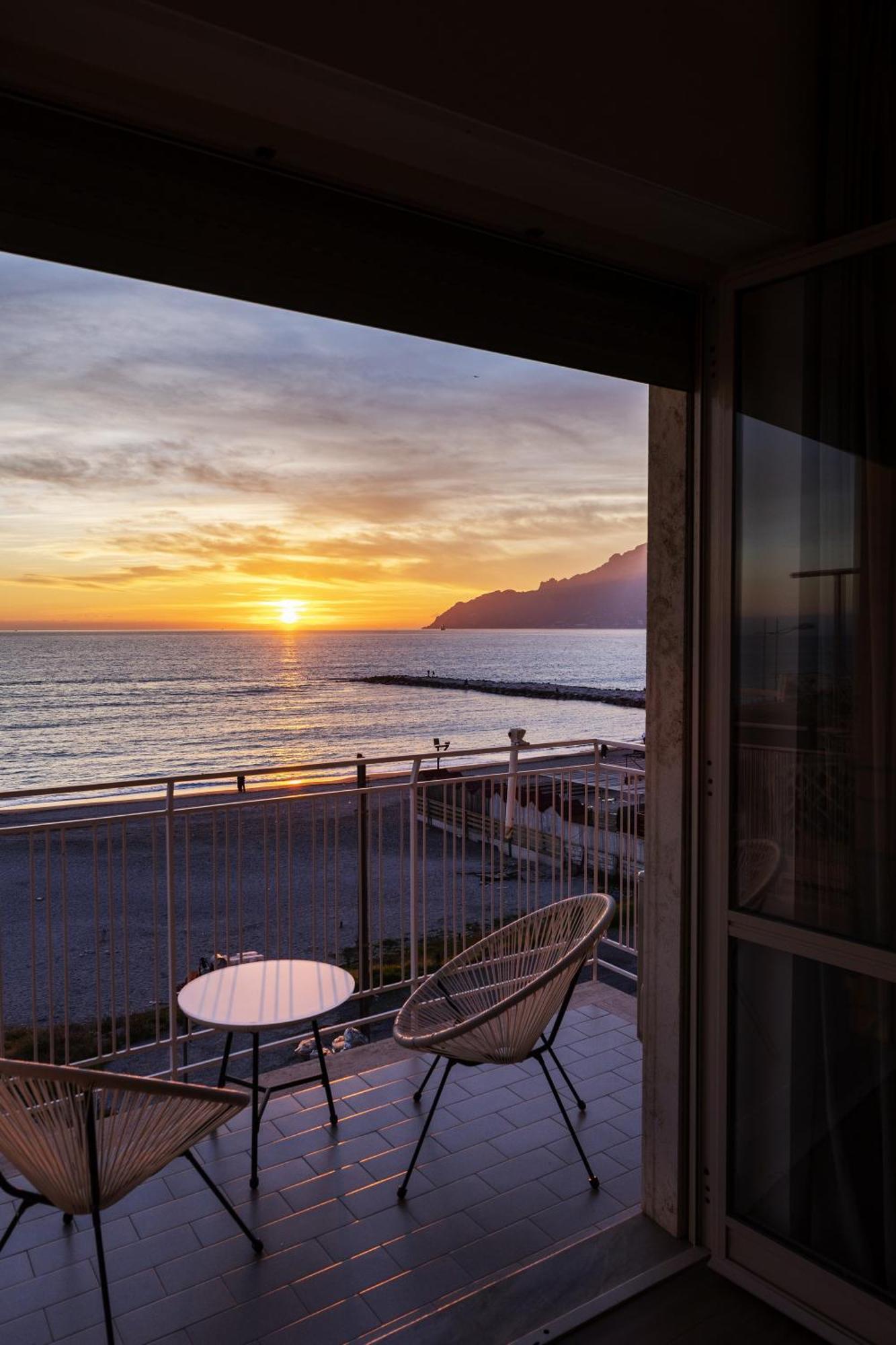 Cas' A Mare - Beachfront Luxury Frühstückspension Salerno