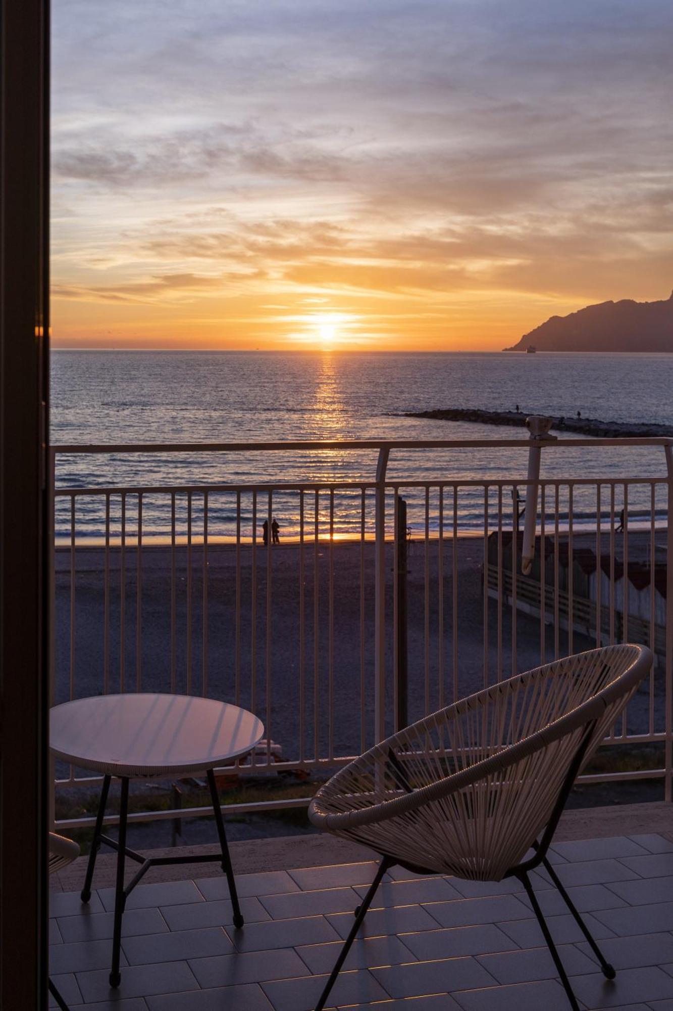 Cas' A Mare - Beachfront Luxury Frühstückspension Salerno