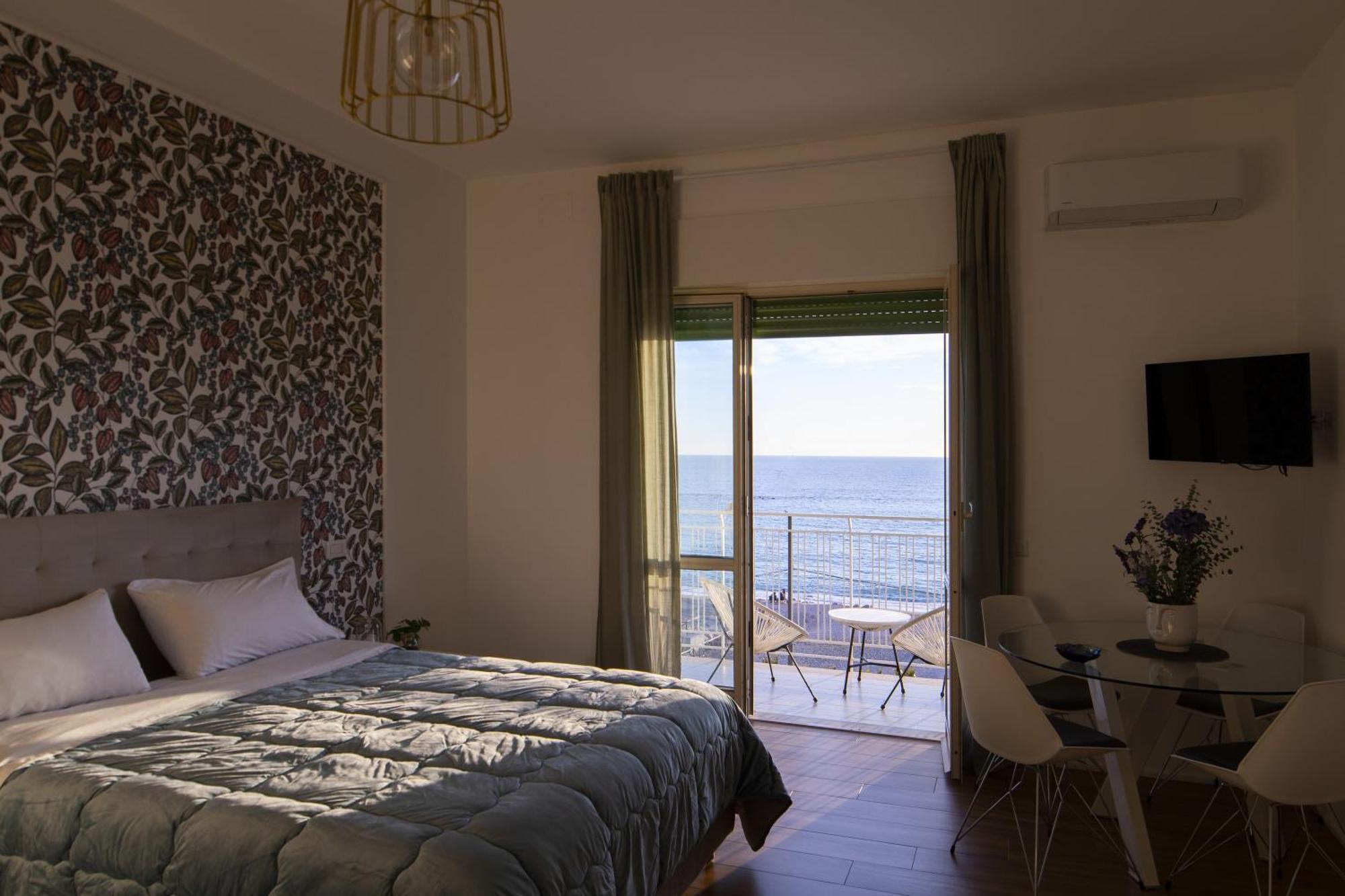 Bed & Breakfast Cas' A Mare - Beachfront Luxury Salerno